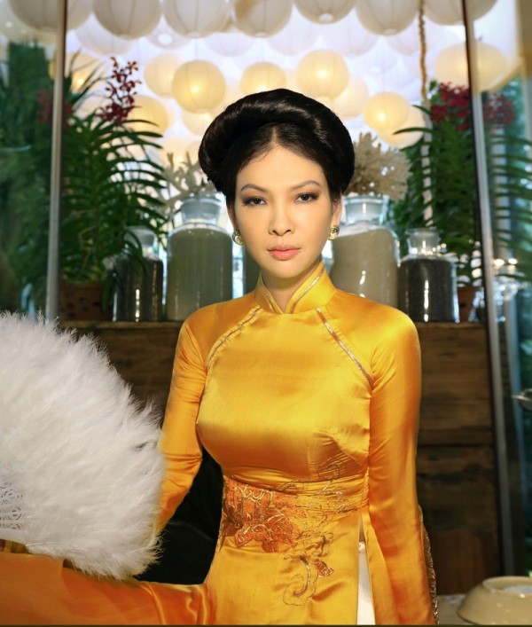 Cuoc doi bi an cua nguoi dep khong tuoi Thuy Huong-Hinh-5